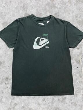 2010's Quiksilver Green Constrast Stitch Graphic T-Shirt